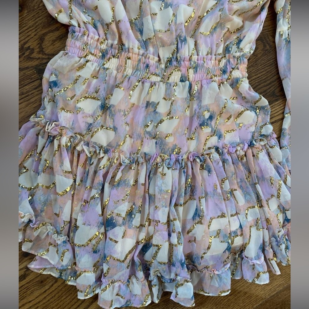 Chic Pastel Floral Dress with Ruffles - Picture 2 of 5